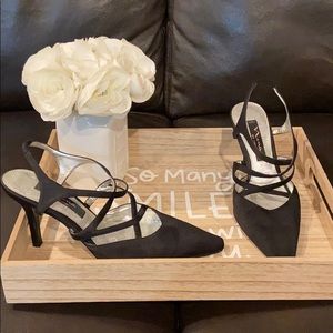 Nina New York black heals